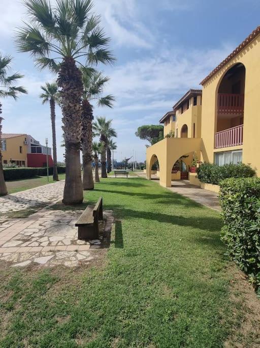 Studio De 23 M2 Avec Jardinet 400M De La Plage Le Barcarès Exteriör bild